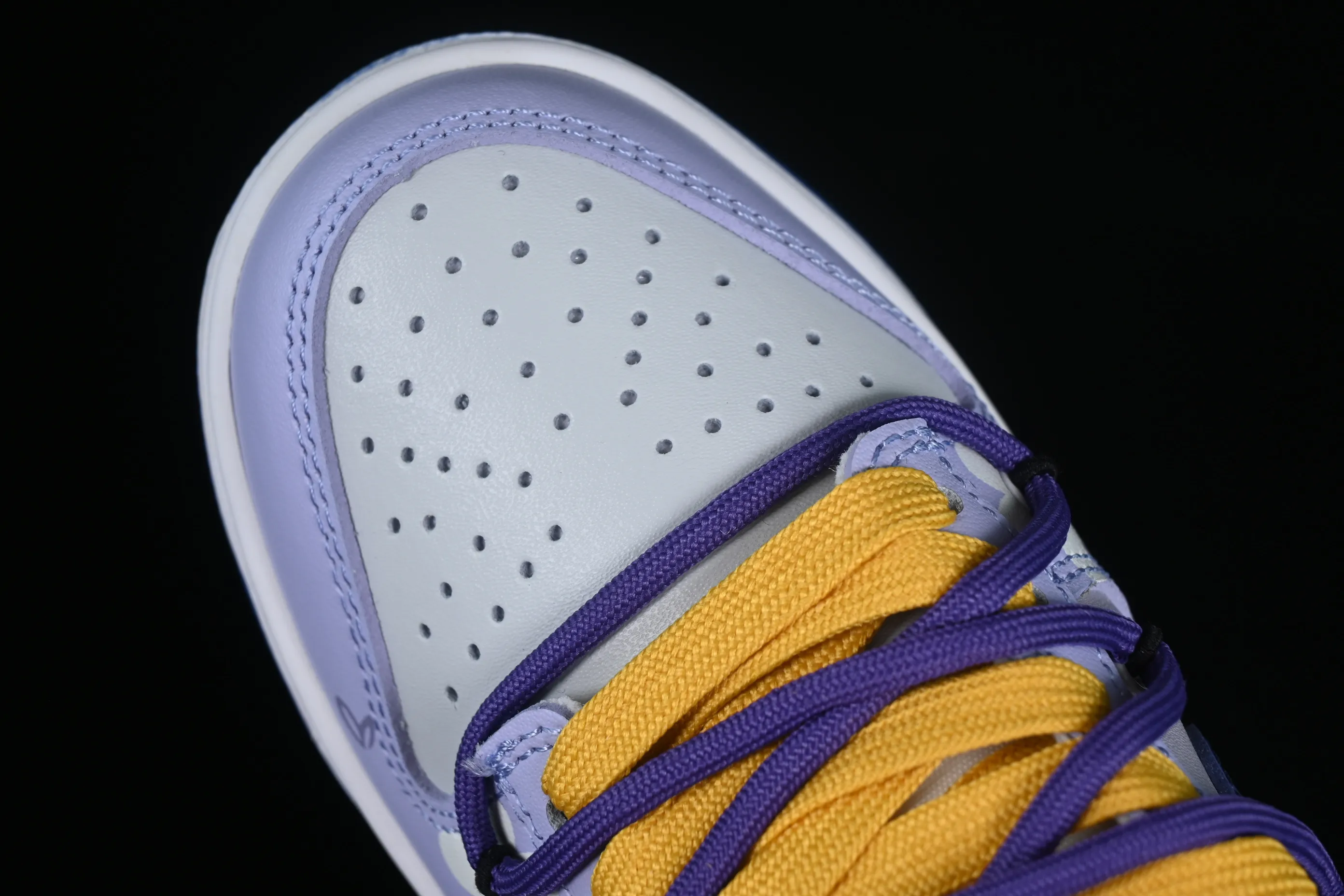 All categories Nk SB Dunk series Nk SB Dunk Low low-top sneakers Nk Dunk Low white blue red Doraemon Doraemon SB strap low-top casual sneakers CW1590-104